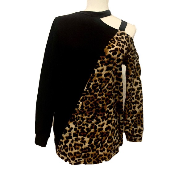 Women's Colorblock Leopard Cold Shoulder Top - Black/Animal Print Size Medium - Picture 9 of 11